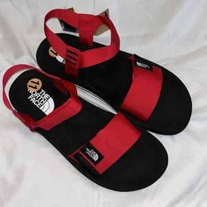 New! The North Face Skeena Sandal - Red